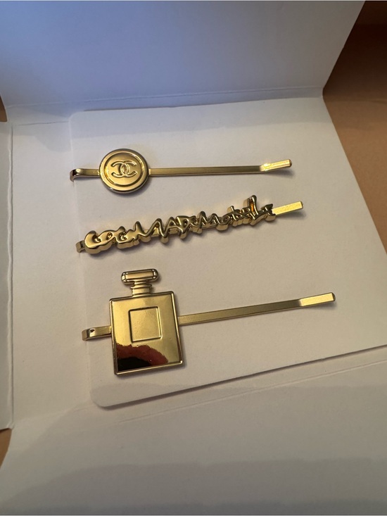 CHANEL Jewelry - CHANEL GIFT WITH PURCHASE HAIRPIN SET